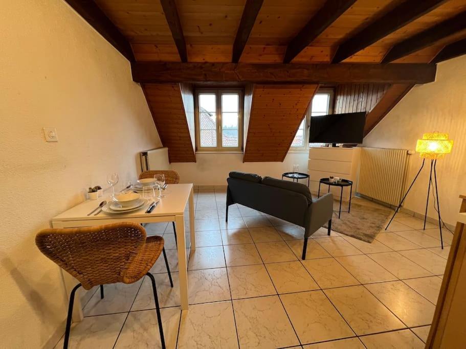 Charmant Appartement En Duplex A Porrentruy Eksteriør bilde