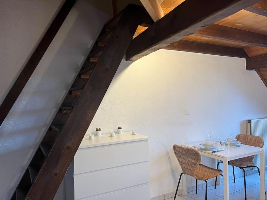 Charmant Appartement En Duplex A Porrentruy Eksteriør bilde